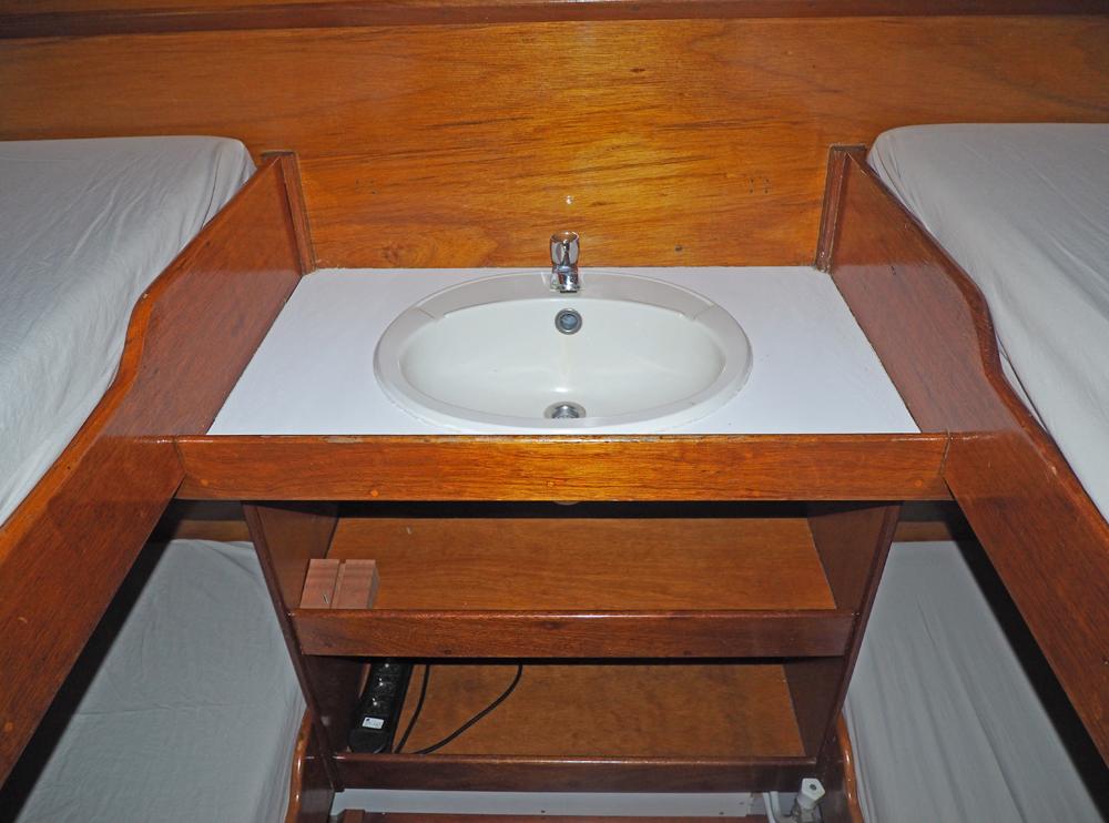 Cabin en avant, H&eacute;bergements